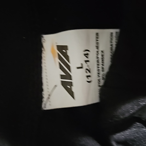 Avia running top halfway zip up. Large black. - Picture 2 of 5